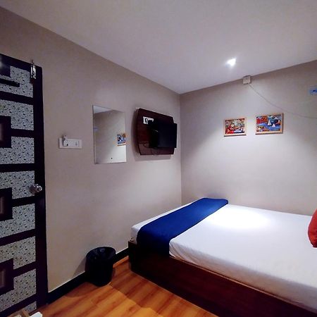 Hotel Aspen Mumbai Exteriör bild