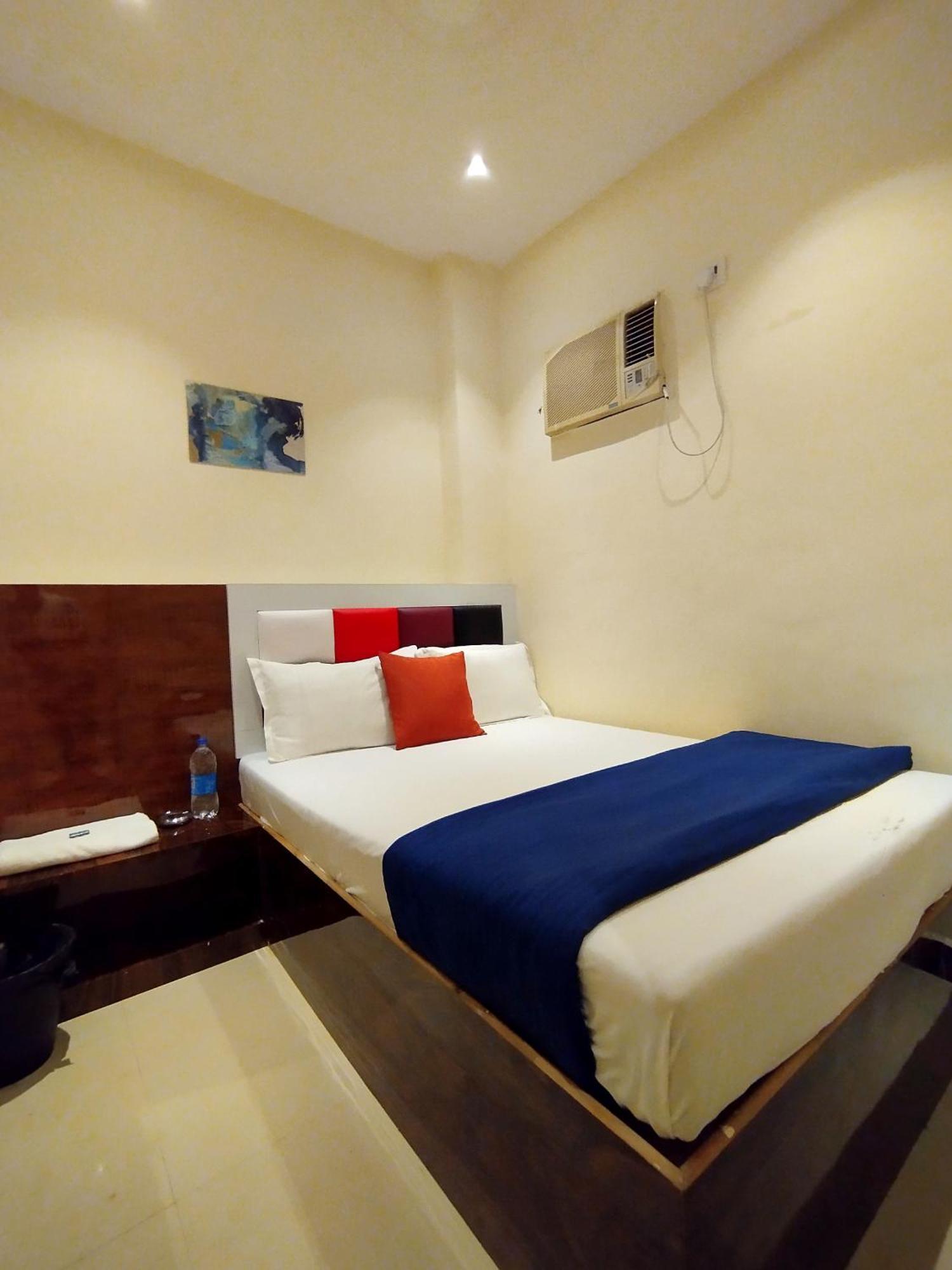 Hotel Aspen Mumbai Exteriör bild