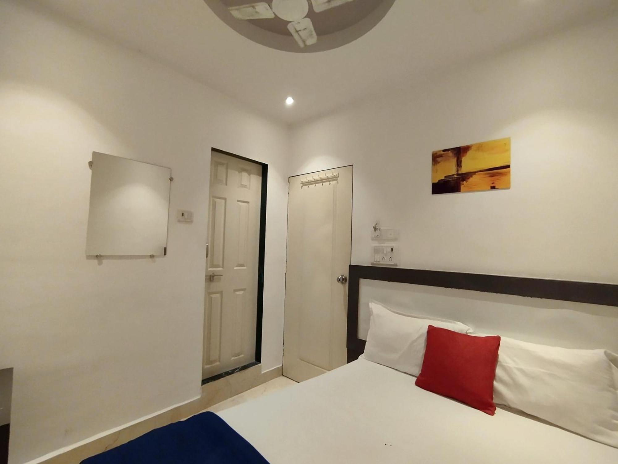 Hotel Aspen Mumbai Exteriör bild